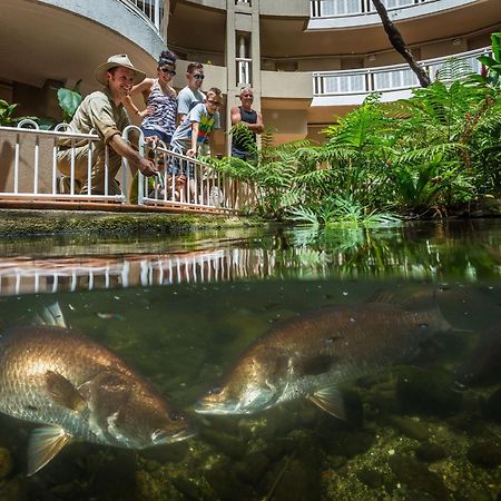 Doubletree By Hilton Cairns Hotel Exterior photo